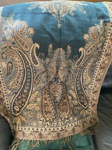 Fashion Luxury Paisley Pashmina Scarf Shawl Wrap 27" x 36" plus 3.5" fringe - Picture 1 of 2
