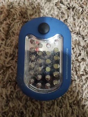 LED Hanging Magnetic Compact FlashLight w/ Hook - Image 1 of 4