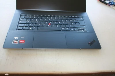 Thinkpad Z16 ( R7-6850U / 512GB / 16GB / FHD+ ) W11 Office gratis LENOVO-Händler - Bild 1 von 4
