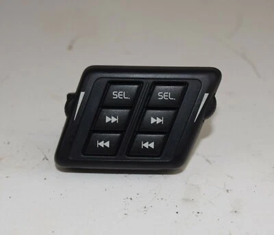 Volvo XC90 2006 asiento trasero izquierdo auriculares volumen/interruptor de pista OEM 30739243 Foto 1 de 4