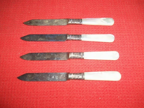 1855 Antique Pearl Handled Meriden Cutlery Co 4 Knifes With Sterling Bands LOOK! Cover