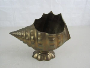 Maceta de latón macizo Seashell MCM con pedestal - 7 3/4" de longitud X 6 1/4" de altura - Imagen 1 de 10