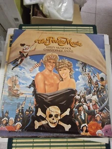 O.S.T. '' THE PIRATE MOVIE '' 33 TOURS DOUBLE VINYL ALBUM VG/VG - Bild 1 von 3