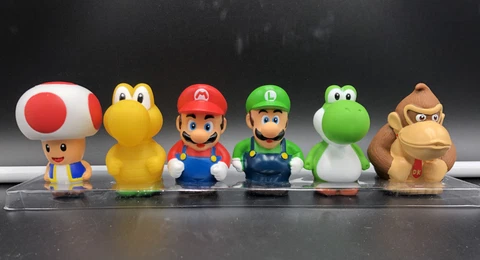 NEW Super Mario Bros BATH Toy Mini figure Yoshi Luigi Toad Donkey Kong USA Cover