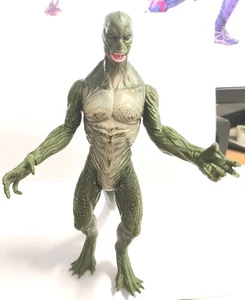 The Lizard Marvel Legends Action Figure Hasbro Originale Altezza 20 Cm - Foto 1 di 6