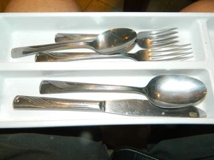 *Silco International INS-53 Swirls PLACE SETTING~5 PC Stainless Steel Flatware - Picture 1 of 3