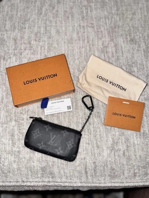 Louis Vuitton Key Pouch eclipse monograma inverso Foto 1 de 4