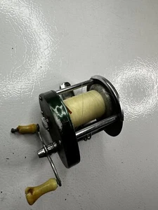 Vintage Shakespeare Nº Carrete de pesca Direct Drive modelo FK 1926 - Imagen 1 de 6