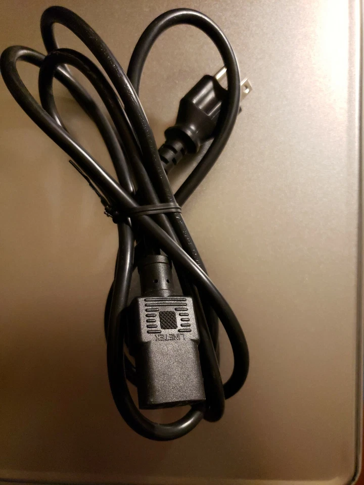 LINETEK  E138949-E VW-1  CSA SVT 3C/18AWG FT2 *Original Power Cord  - Image 1 of 2