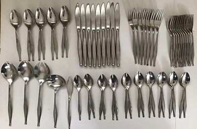 Juego de cubiertos, cuchillos, cucharas, tenedores y servicio Sears 59 piezas Fashion Madras SS Foto 1 de 4