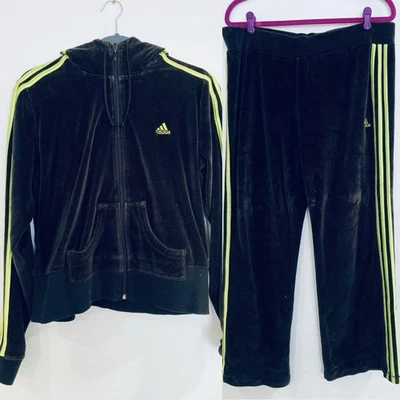 Antigo Conjunto Jaqueta Calça Adidas 06 Masculina Veludo Listras Verdes Pretas Grande - Imagem 1 de 4