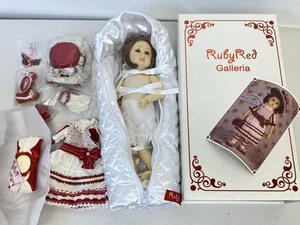 RUBINROT GALLERIA ROT WEISS UND BLAU DOLL 2013 UFDC - Bild 1 von 6