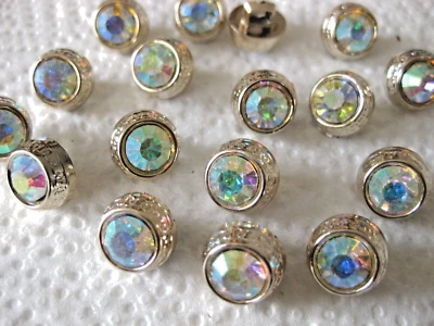 15 Knöpfe, goldfarben,bunt schimmernd  ca.10mm   K118.6 - Bild 1 von 2