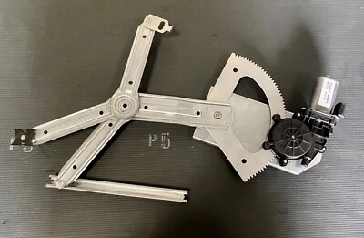 Engine And Mechanism Regulator Front Left Mercedes Benz ML W163 (1997-2005) - Image 1 of 3