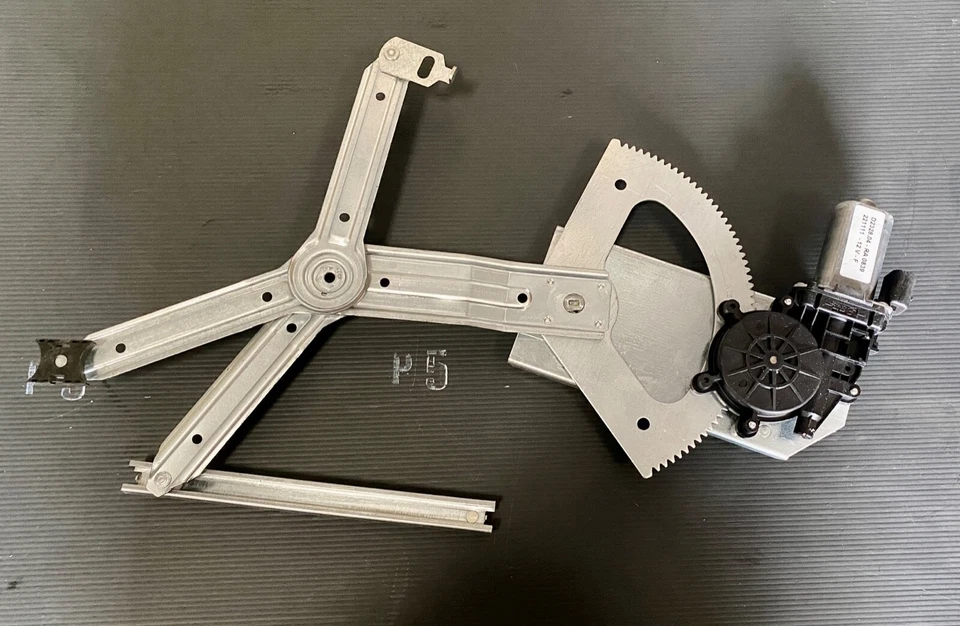 Engine and Window Lifter Mechanism Front Left MERCEDES BENZ ML W163 (1997-2005) - Image 1 of 3