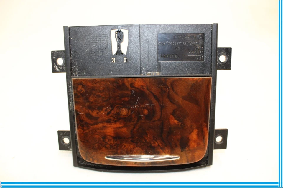 07-11 Jaguar XKR Bandeja de Cenizas Almacenamiento Encendedor Salida Potencia Madera Grano Borde Bisel Foto 1 de 4