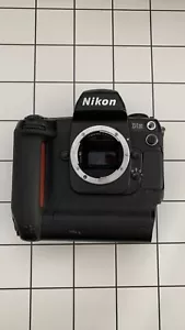 Nikon D1H - Picture 1 of 8