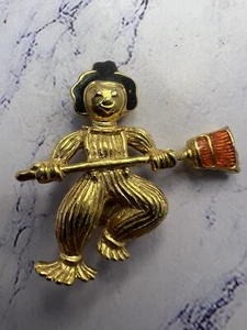 Vintage Avon Halloween Scarecrow Brooch - Picture 1 of 5
