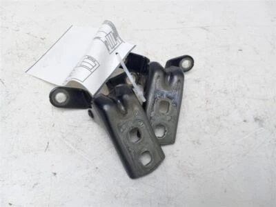 Dobradiças de porta de passageiro dianteiro Chevrolet Malibu 2013-2014 fabricante de equipamento original - Imagem 1 de 4