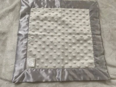 Nueva manta de seguridad Swaddle Designs gris plateado satinado Minky Dot Lovey Baby Foto 1 de 3
