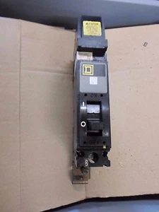 INTERRUTTORE MCCB SQUARE D 16 AMP SF1016B MONOPOLARE - Foto 1 di 1