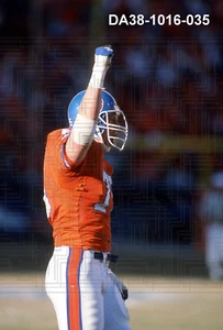 Rulon Jones - 1986 Denver Broncos - 35mm color slide - DA38-1016-035 - Picture 1 of 1