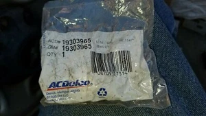 New ACDelco Oil Cooler Hose Connector Fitting  GM # 19303965 - Picture 1 of 2