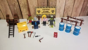 Roblox Toy Zombie Attack Playset With 4 Figures & Lots Of Accessories Bundle Set - Picture 1 of 8