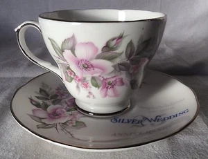 Preciosa taza y platillo ""Boda de plata"" duquesa (Gillian) patrón rosa salvaje - Imagen 1 de 8