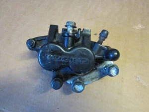 SUZUKI GS 500 E GM51B 1997-06 BREMSSATTEL BREMSZANGE VORN - Bild 1 von 2