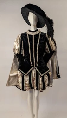 EXQUISITE 19TH C 5 PC ELIZABETHAN STYLE COSTUME ENSEMBLE IN VELVET SATIN + LAME - Image 1 of 4
