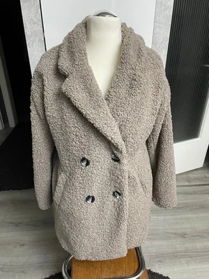 Kuscheliger Teddy Kurz Mantel von BonPrix Gr. 44 in taupe - neuwertig ! - Bild 1 von 4