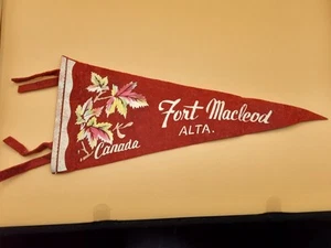 Fort Macleod, Alta Filz Wimpel Flagge. Kanada Vintage. 30cm. Canadian Maple Leaf. - Bild 1 von 7