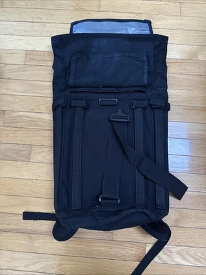 Mochila modular Mission Workshop R6 ARKIV Field Pack 40L - negra/hebilla cobra Foto 1 de 4