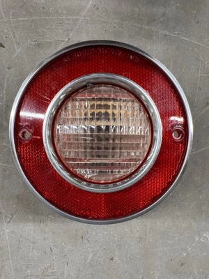 1975-1979 Chevy Corvette lanterna traseira lanterna traseira lente lanterna traseira reversa fabricante de equipamento original - Imagem 1 de 4