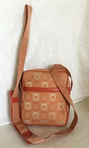 Vintage SALVATORE FERRAGAMO Cross Body/Shoulder Bag / Handbag, Made In Italy - Picture 1 of 12