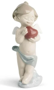 NAO BY LLADRO EIN KLEINES HERZ DER LIEBE #1541 MARKE NEU IM KARTON BABY JUNGE ENGEL SPAREN $$ KOSTENLOSER VERSAND - Bild 1 von 1