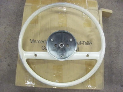 65 66 67 68 Volante Mercedes Benz W108 W109 LEER Superviviente/Conductor Foto 1 de 4