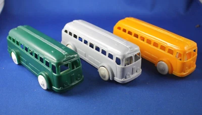 Plasticville - O-O27 - Vehicles - V10 - 3 Buses - Orange - Gray - Green - Image 1 of 4