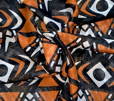 Estampado africano, tela de gasa - negro, marrón, blanco "Yaro", ~2 yardas Foto 1 de 4