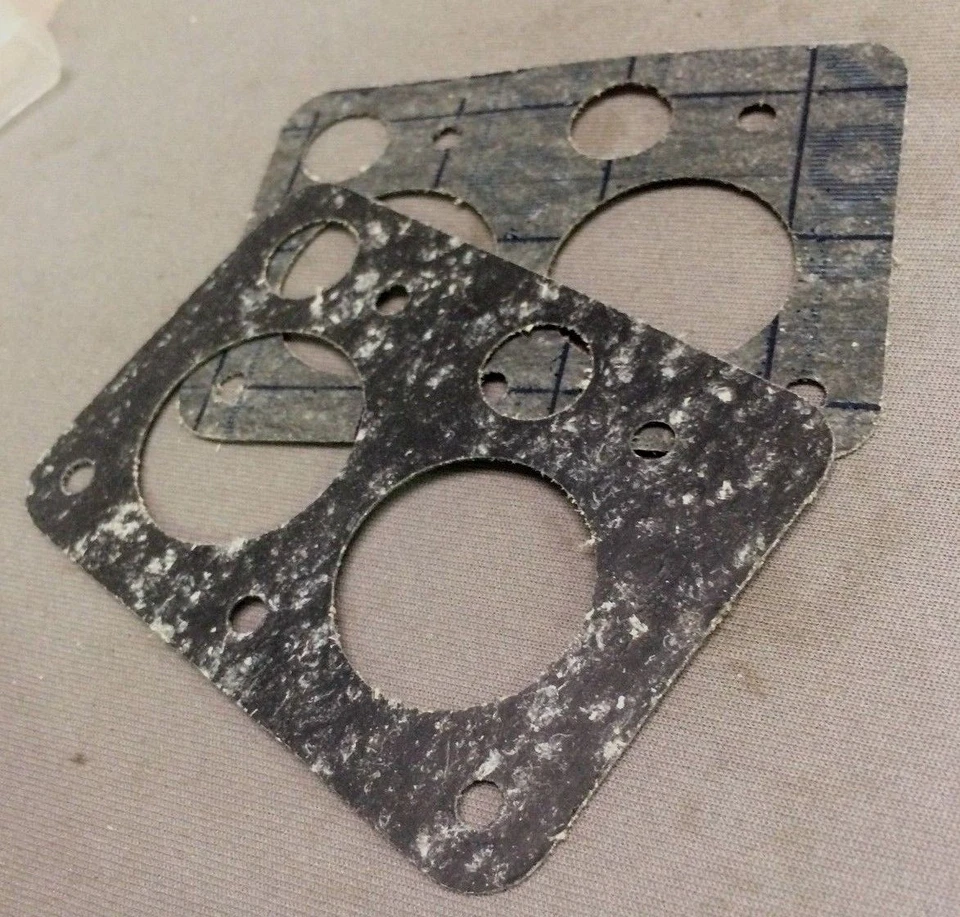 NUEVO OMC OEM EVINRUDE JOHNSON THERM. JUNTA DE CARCASA Y CUBIERTA, #305586, #0305586 Foto 1 de 1