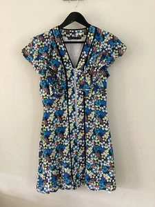 Vestido floral con volantes Karen Millen para dama, talla 10 Reino Unido, buen estado - Imagen 1 de 7