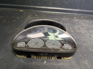 02-05 BMW 325I E46 INSTRUMENT CLUSTER TACHOMETER GAUGES AUTO TRANS 286k MILES - Picture 1 of 7