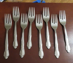 Oneida MANSION PARK Set of 8 Salad Forks Stainless Flatware Lot C - Picture 1 of 4