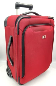 SWISSGEAR Red Rolling Carry-On Suitcase Swiss Gear Luggage Nearly New Ships Fast - Picture 1 of 13