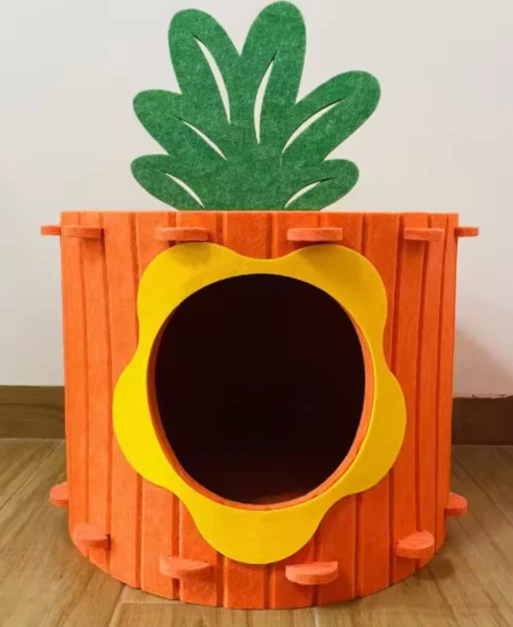 Pre-owned Cute Cat Carrot Bed – Soft Pet Sleeping Bed for Cats & Small Pets - Image 1 of 1