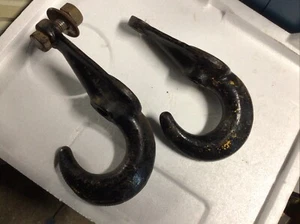 GANCHOS DE REMOLQUE para camión de colección, no están seguros de su montaje - Imagen 1 de 9
