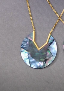 Rarities Carol Brodie  BLACK MOTHER OF PEARL Disc Design Neckalce NEW - Picture 1 of 9