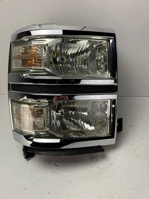 Faro pasajero derecho Chevrolet Silverado 1500 2014 2015 OEM | diestro Foto 1 de 4