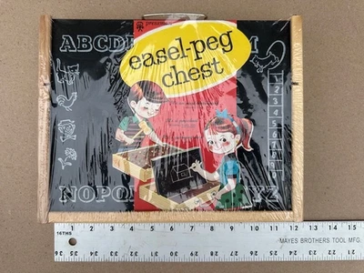 Vintage 1976  Pressman Toy Easel Peg Chest Chalkboard Carry case NOS - Image 1 of 2